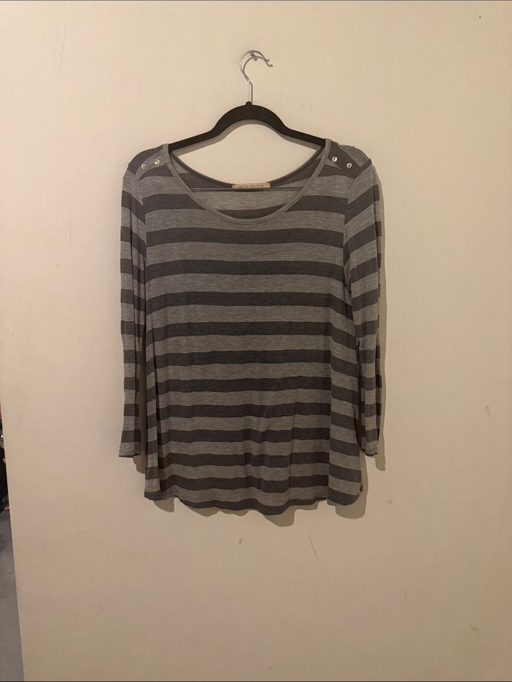 Big Star Gray Striped Long Sleeve Top with Shoulder Button Accents Size Medium